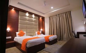 Hotel O M.G. Palace